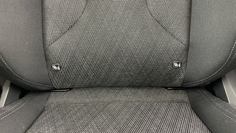 BMW 2 Series 220i MHT Sport 5dr DCT Petrol Hatchback